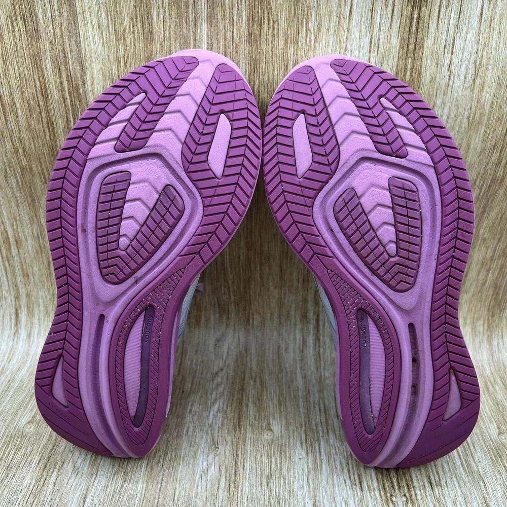 Saucony Omni 22 Women's Size 9.5 Fog Rose Stability Running Shoes S10926-105